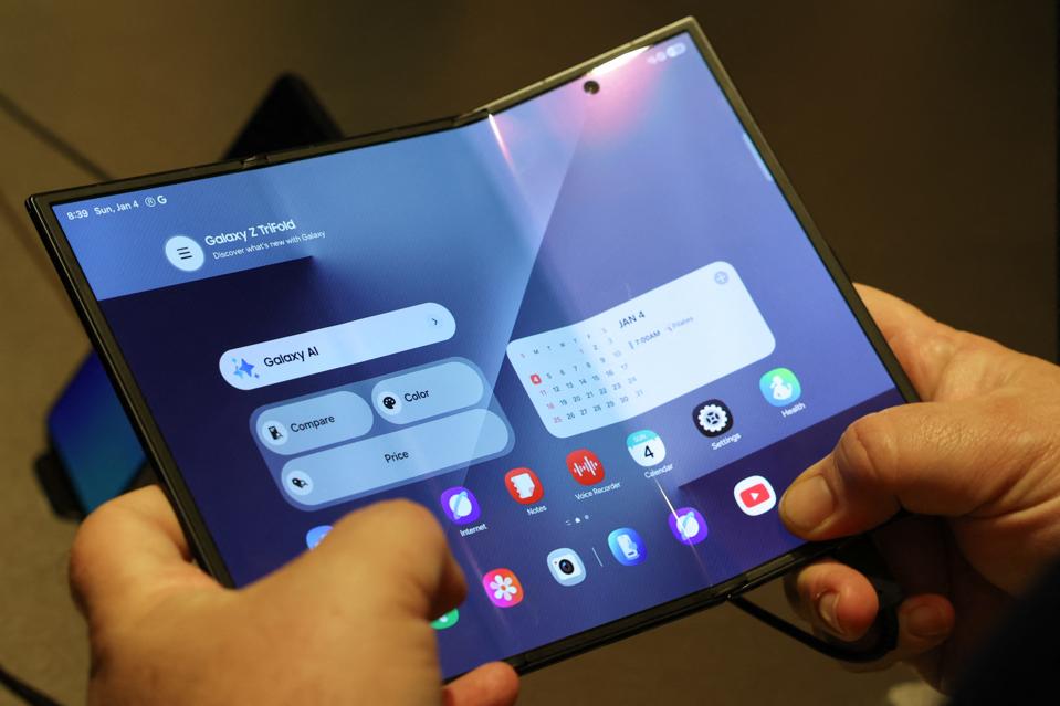 Samsung Galaxy Z Fold 8